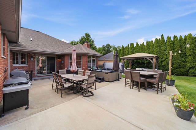 16065 Ridgewood Drive, Homer Glen, IL 60491