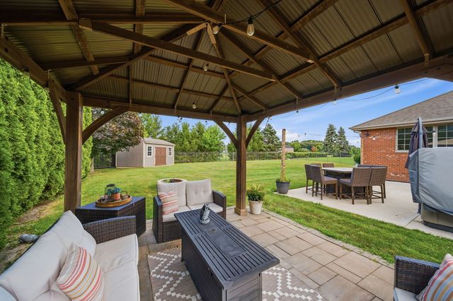 16065 Ridgewood Drive, Homer Glen, IL 60491