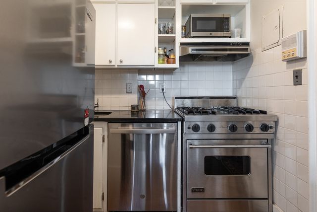 80 Mount Vernon St 10, Boston, MA 02108