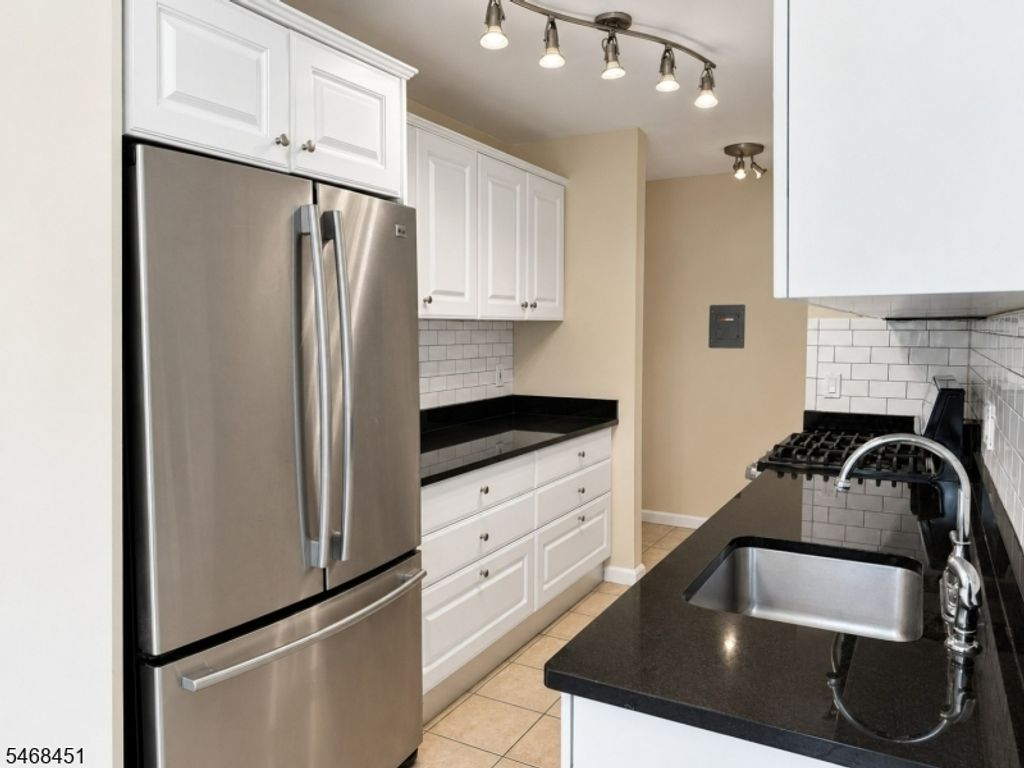14 River Rd k, Nutley Twp., NJ 07110 — photo 4