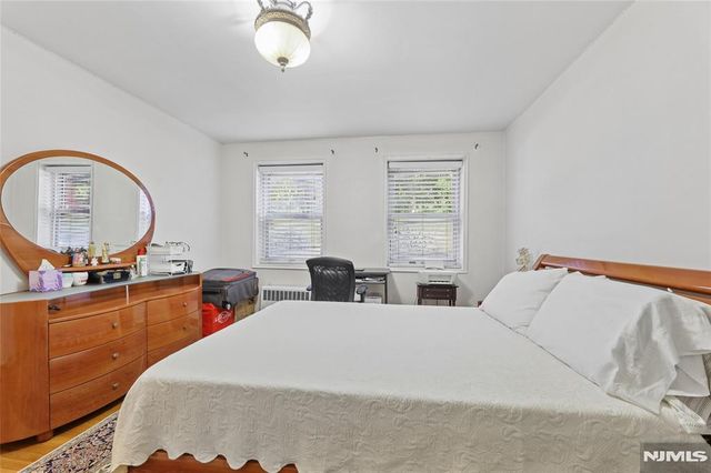 2320 Linwood Avenue 1F, Fort Lee, NJ 07024