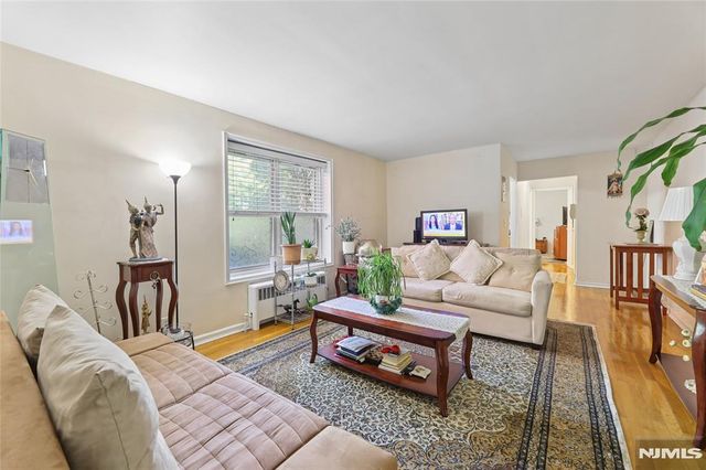2320 Linwood Avenue 1F, Fort Lee, NJ 07024