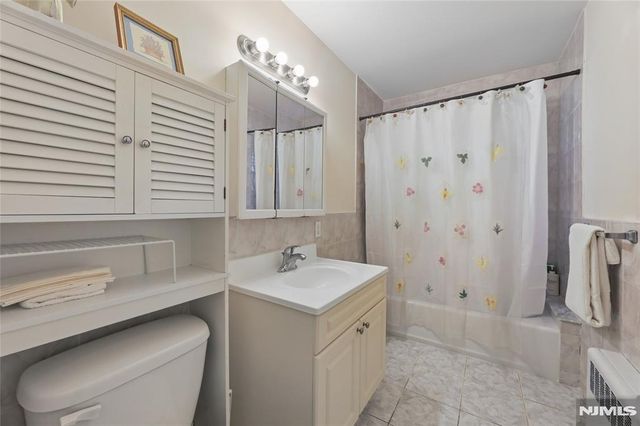 2320 Linwood Avenue 1F, Fort Lee, NJ 07024
