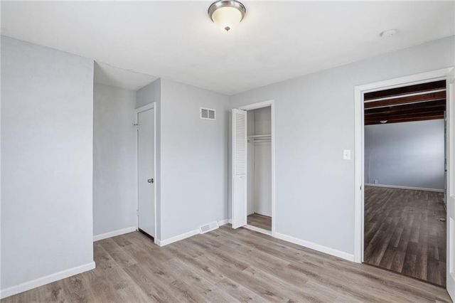 9609 E 68th Street, Raytown, MO 64133