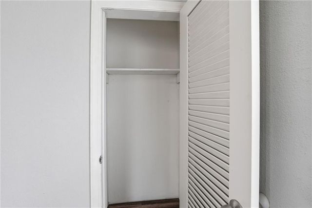 9609 E 68th Street, Raytown, MO 64133