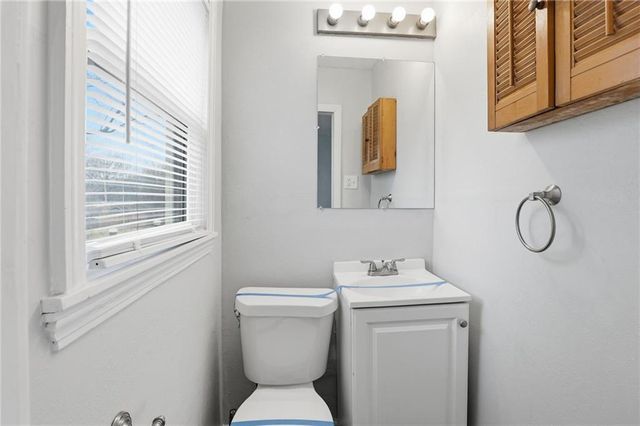 9609 E 68th Street, Raytown, MO 64133