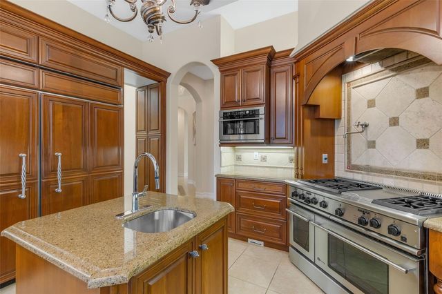 7004 PORTMARNOCK PLACE, Bradenton, FL 34202
