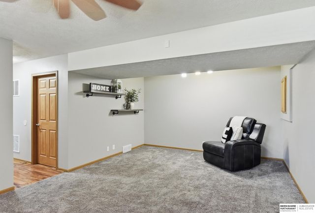 18728 W Street, Omaha, NE 68135