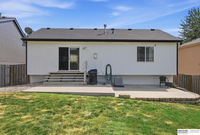 18728 W Street, Omaha, NE 68135