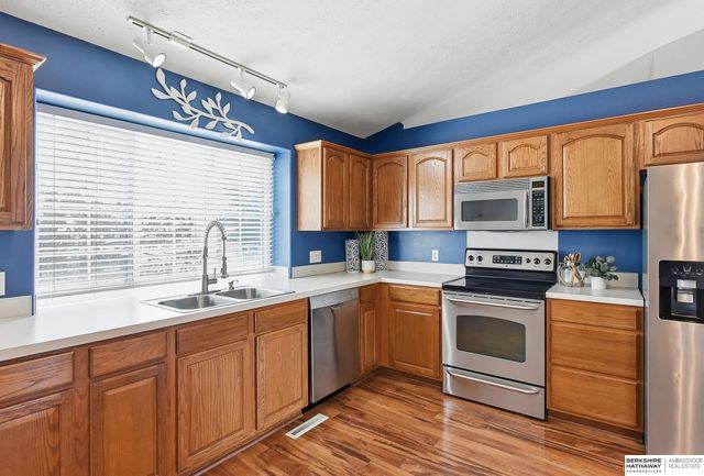 18728 W Street, Omaha, NE 68135