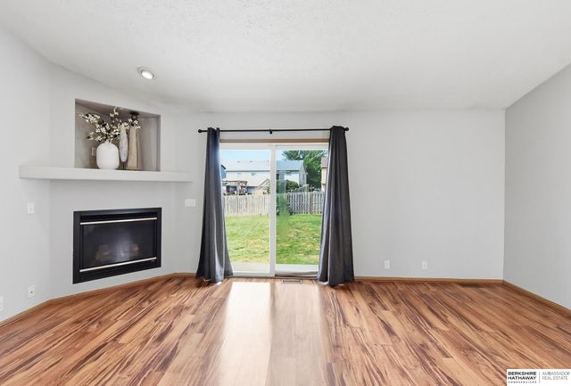 18728 W Street, Omaha, NE 68135