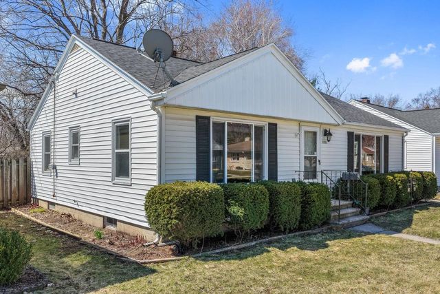 1151 BOND STREET, Green Bay, WI 54303