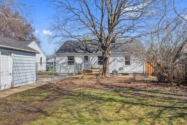 1151 BOND STREET, Green Bay, WI 54303