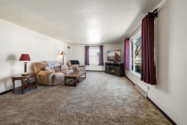 1151 BOND STREET, Green Bay, WI 54303