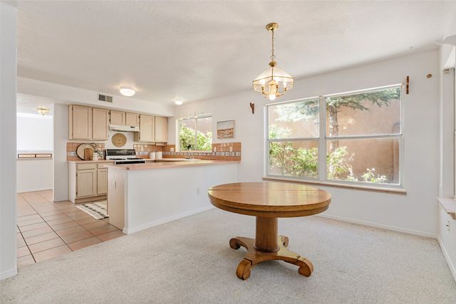 2933 Viaje Pavo Real, Santa Fe, NM 87505
