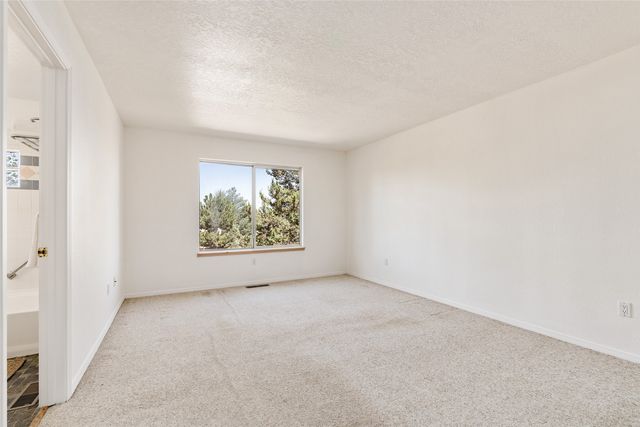 2933 Viaje Pavo Real, Santa Fe, NM 87505