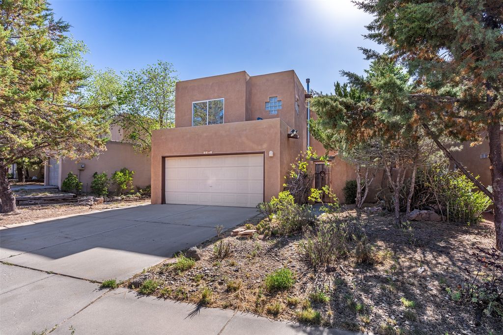 2933 Viaje Pavo Real, Santa Fe, NM 87505