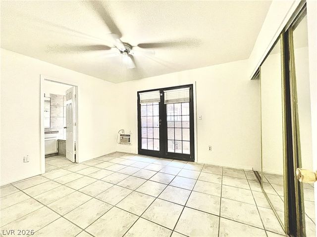 5086 Jeffreys Street 201, Las Vegas, NV 89119