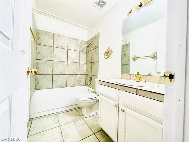 5086 Jeffreys Street 201, Las Vegas, NV 89119