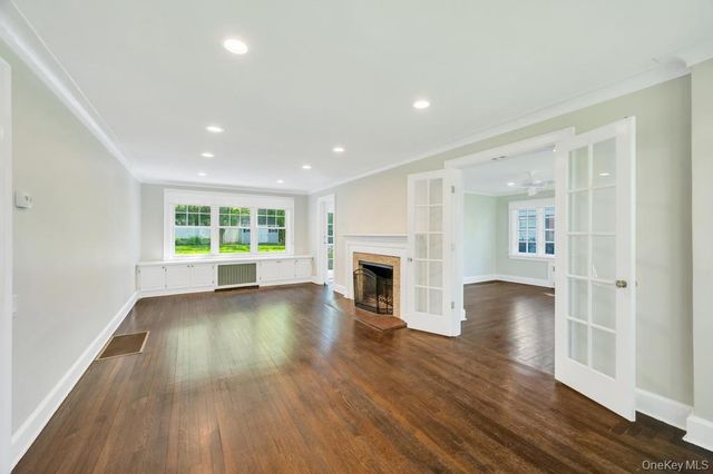 10 Dupont Avenue, White Plains, NY 10605