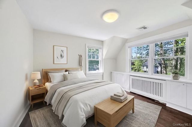 10 Dupont Avenue, White Plains, NY 10605