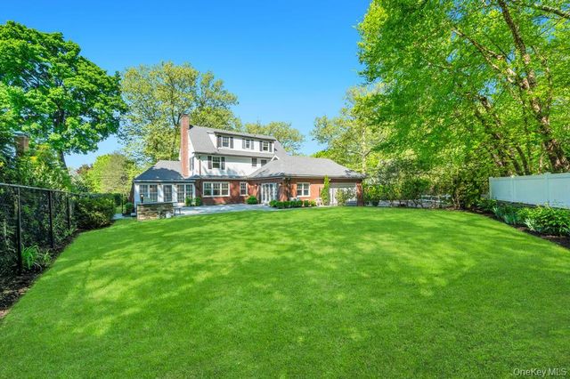 10 Dupont Avenue, White Plains, NY 10605