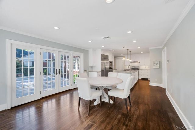 10 Dupont Avenue, White Plains, NY 10605