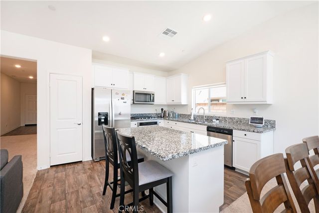 15667 San Diego Ln, Victorville, CA 92394