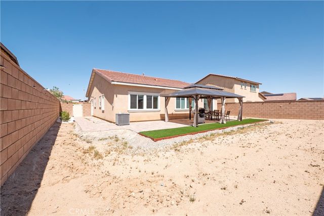 15667 San Diego Ln, Victorville, CA 92394