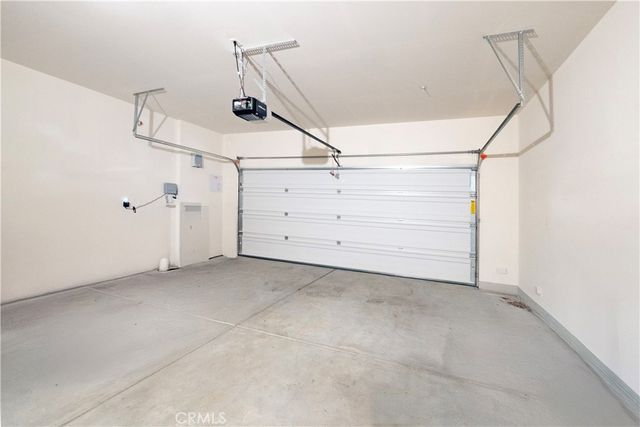 15667 San Diego Ln, Victorville, CA 92394