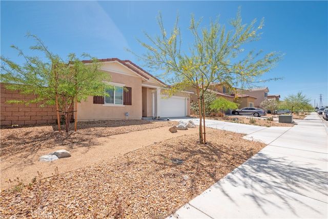 15667 San Diego Ln, Victorville, CA 92394