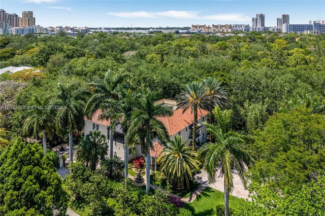 6801 SW 94th St, Pinecrest, FL 33156