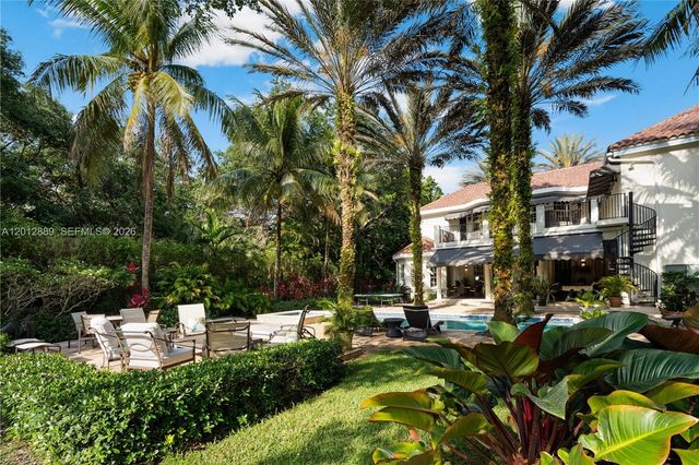 6801 SW 94th St, Pinecrest, FL 33156