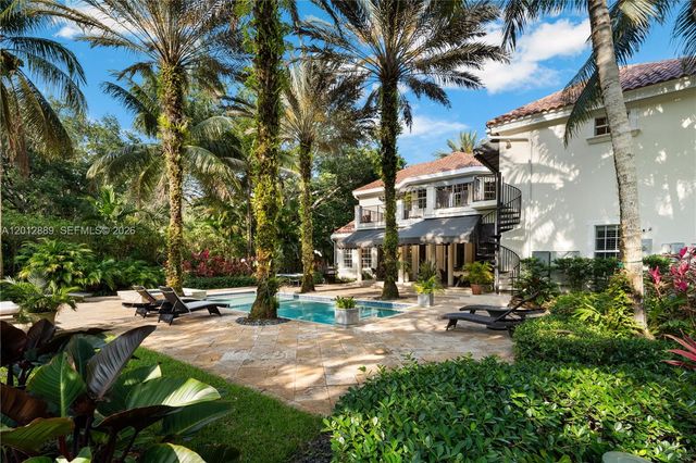 6801 SW 94th St, Pinecrest, FL 33156