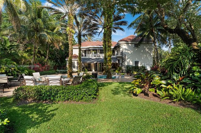 6801 SW 94th St, Pinecrest, FL 33156