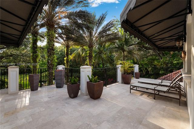 6801 SW 94th St, Pinecrest, FL 33156
