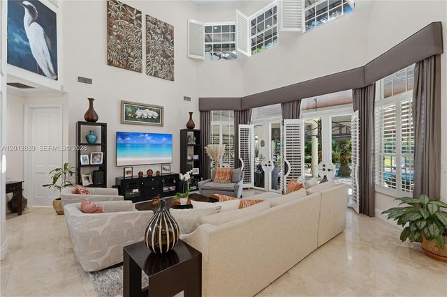 6801 SW 94th St, Pinecrest, FL 33156
