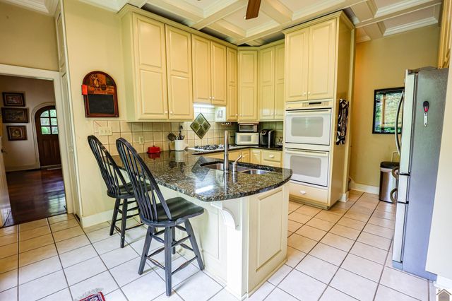 116 Country Club Ln, Paducah, KY 42001