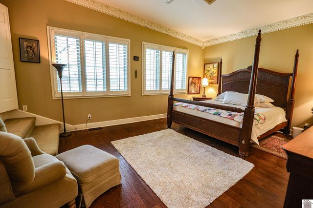 116 Country Club Ln, Paducah, KY 42001