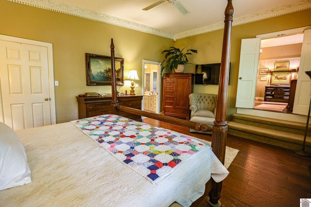 116 Country Club Ln, Paducah, KY 42001