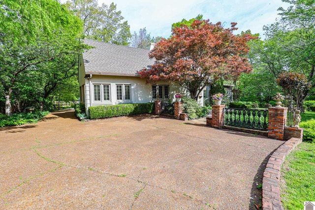 116 Country Club Ln, Paducah, KY 42001