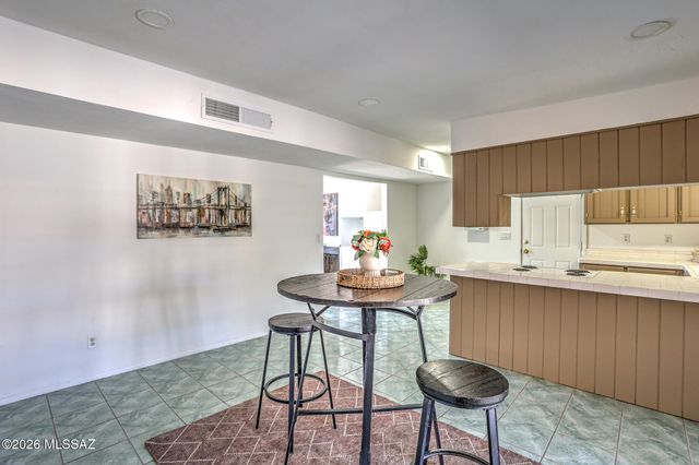 4400 W Ina Road, Tucson, AZ 85741
