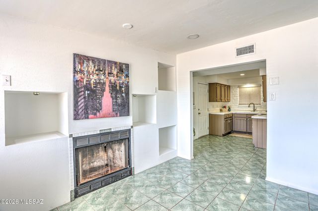 4400 W Ina Road, Tucson, AZ 85741