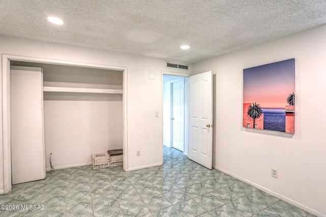 4400 W Ina Road, Tucson, AZ 85741