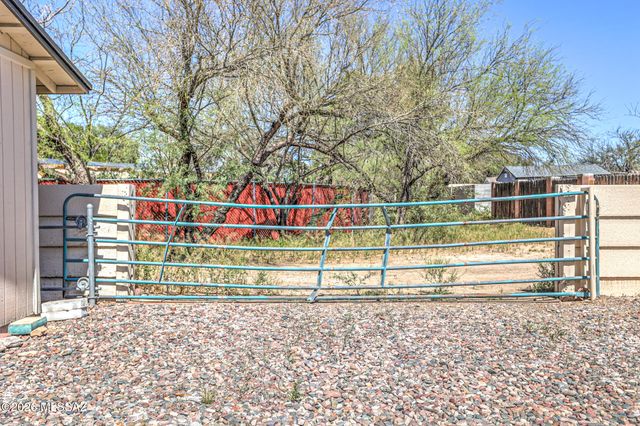 4400 W Ina Road, Tucson, AZ 85741