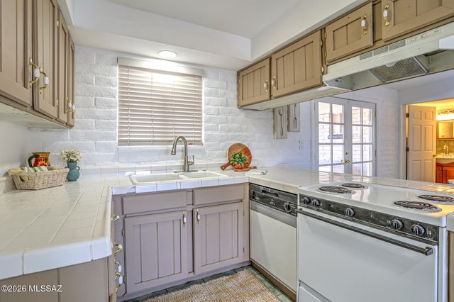4400 W Ina Road, Tucson, AZ 85741