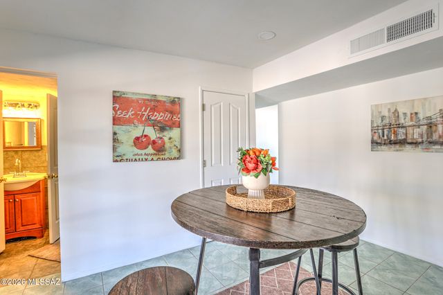 4400 W Ina Road, Tucson, AZ 85741