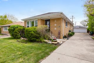 2711 Maple Avenue, Brookfield, IL 60513