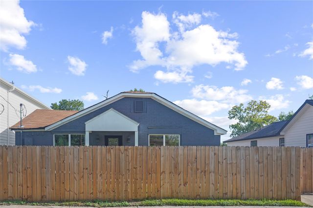 4314 Gregory Street, Houston, TX 77026