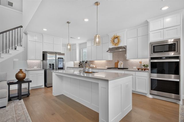 4213 S Pasture View Avenue, Midlothian, TX 76065